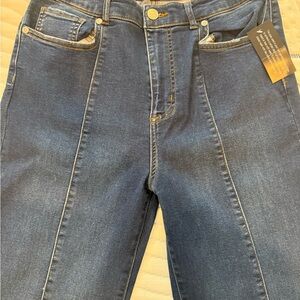 G by Giuliana High Rise Blue NWT Trouser Jeans, Size 12.